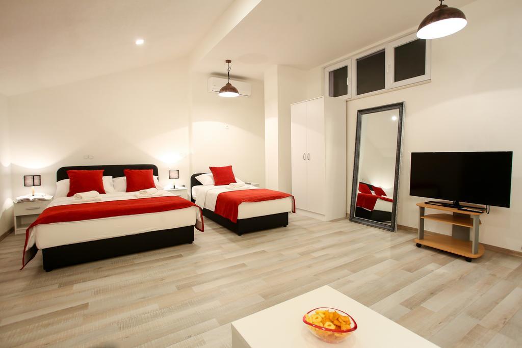 Central Located Guest House Μόσταρ Εξωτερικό φωτογραφία