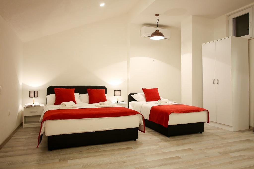 Central Located Guest House Μόσταρ Εξωτερικό φωτογραφία